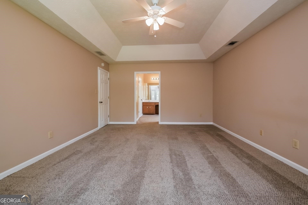 8202 Winewood Court - Photo 11