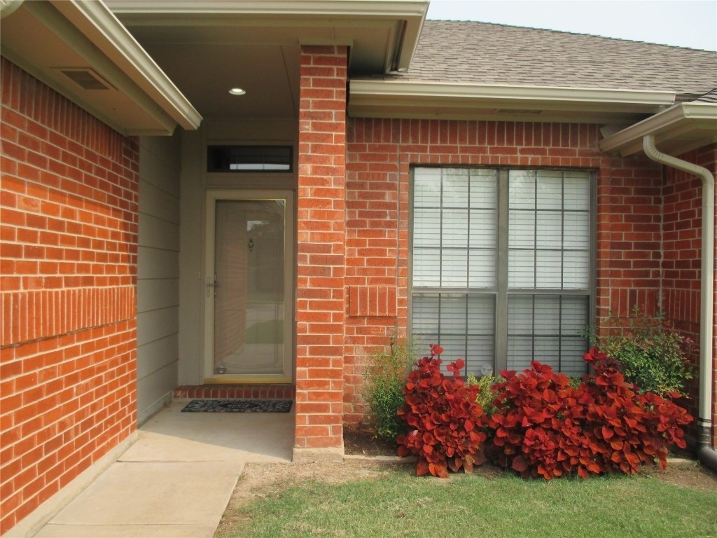 3704 Shannon Drive - Photo 1