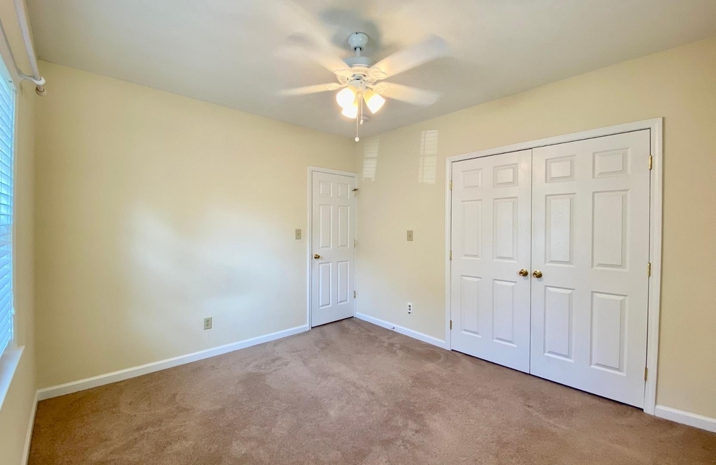 1020 Onslow Street - Photo 12