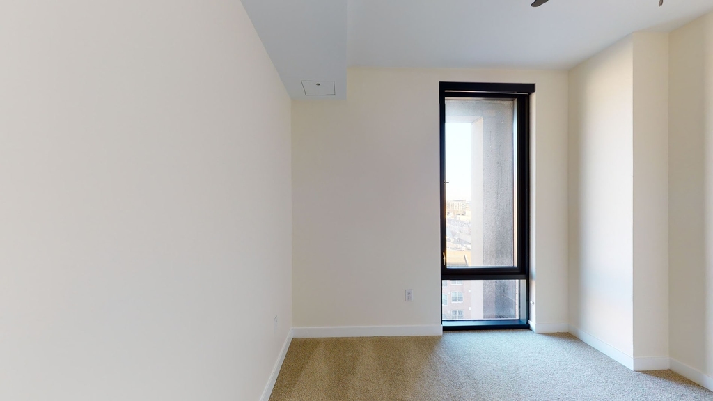 2420 14th Street Nw - Photo 3