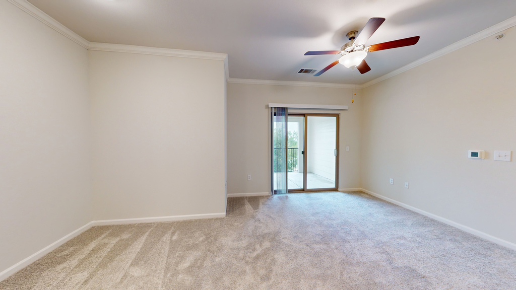 1200 Estancia Pkwy - Photo 2