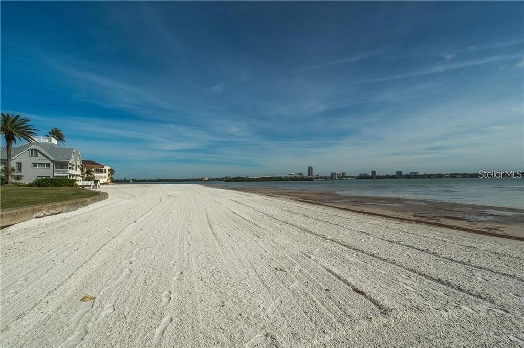 855 Bayway Boulevard - Photo 1