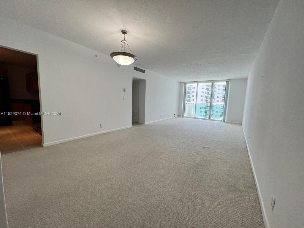 3000 S Ocean Dr - Photo 1