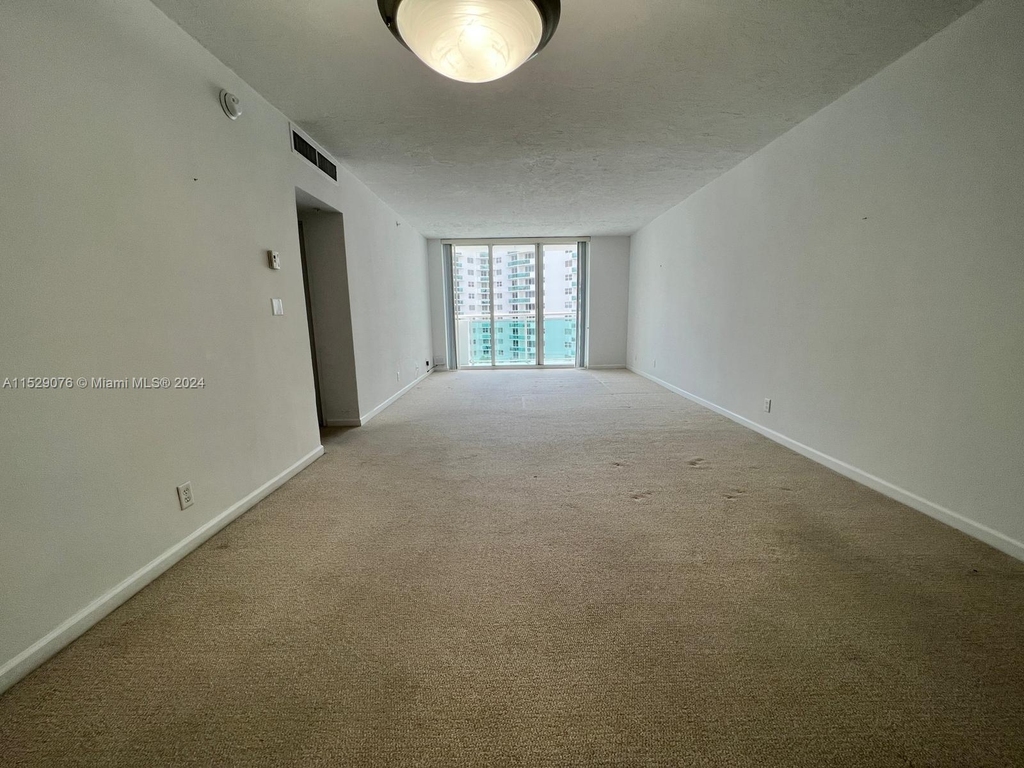 3000 S Ocean Dr - Photo 2