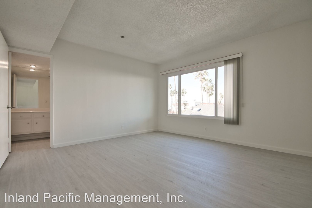 230 S Catalina Ave #304 - Photo 8