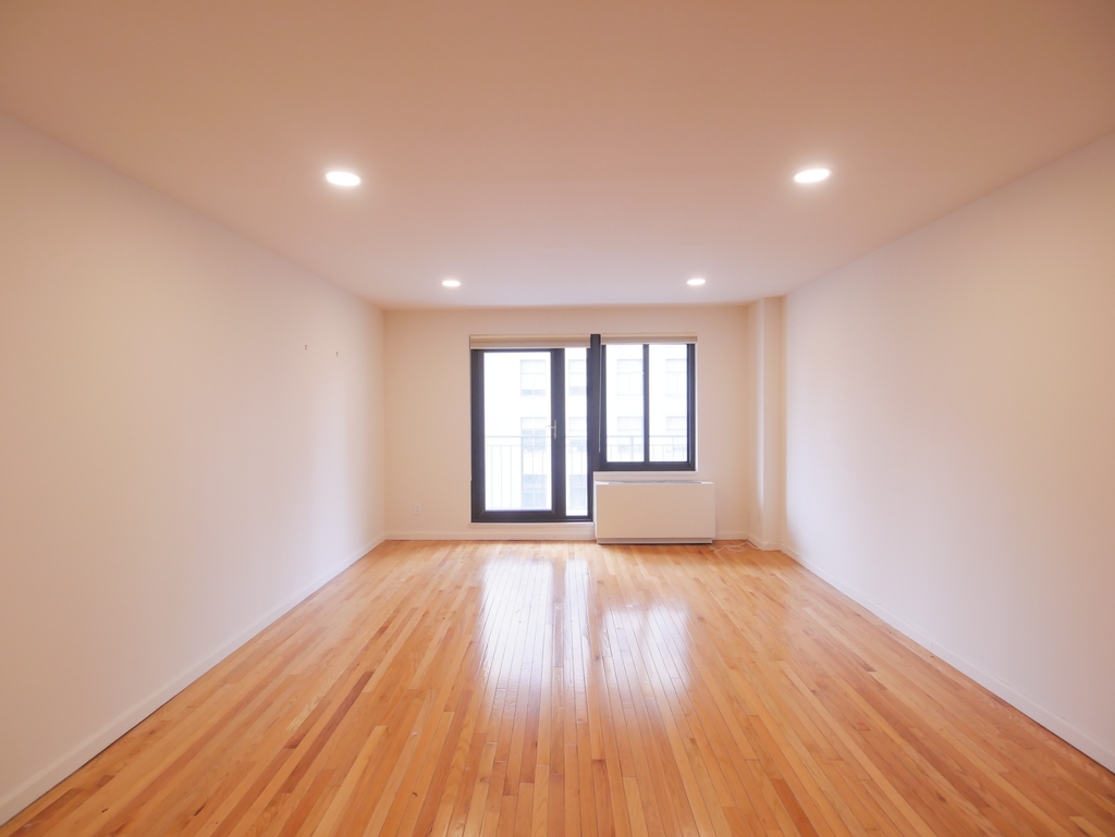 77 5th Avenue - Photo 10