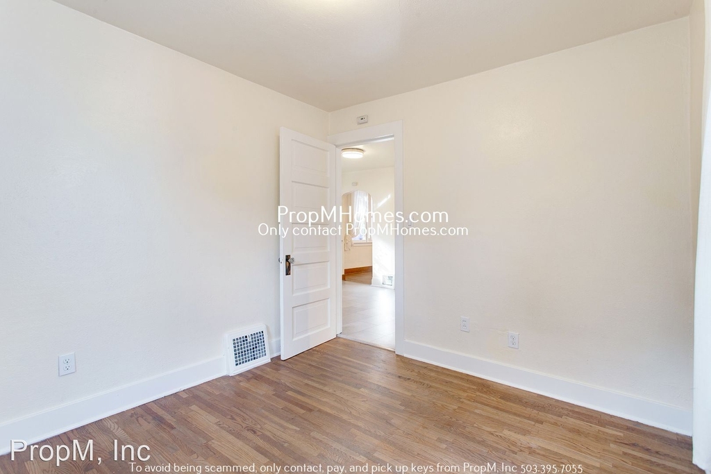 3228 Sw Water Avenue - Photo 15