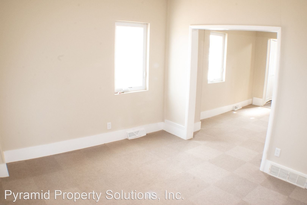 1540 Capitol Ave - Photo 7