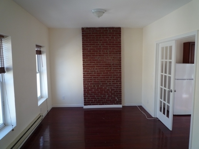 14 Putnam Avenue - Photo 0