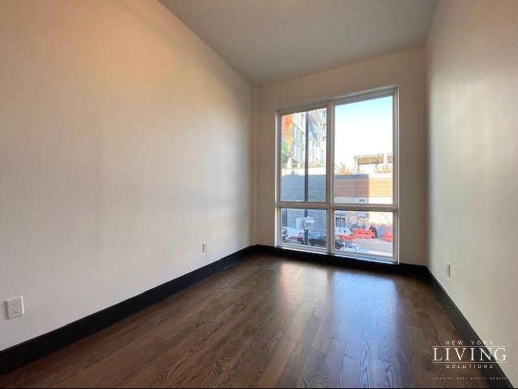 340 Irving Avenue - Photo 13