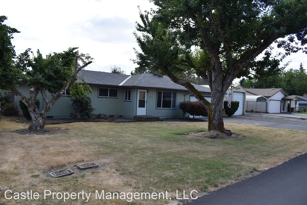 31811 Lawrence St. - Photo 1
