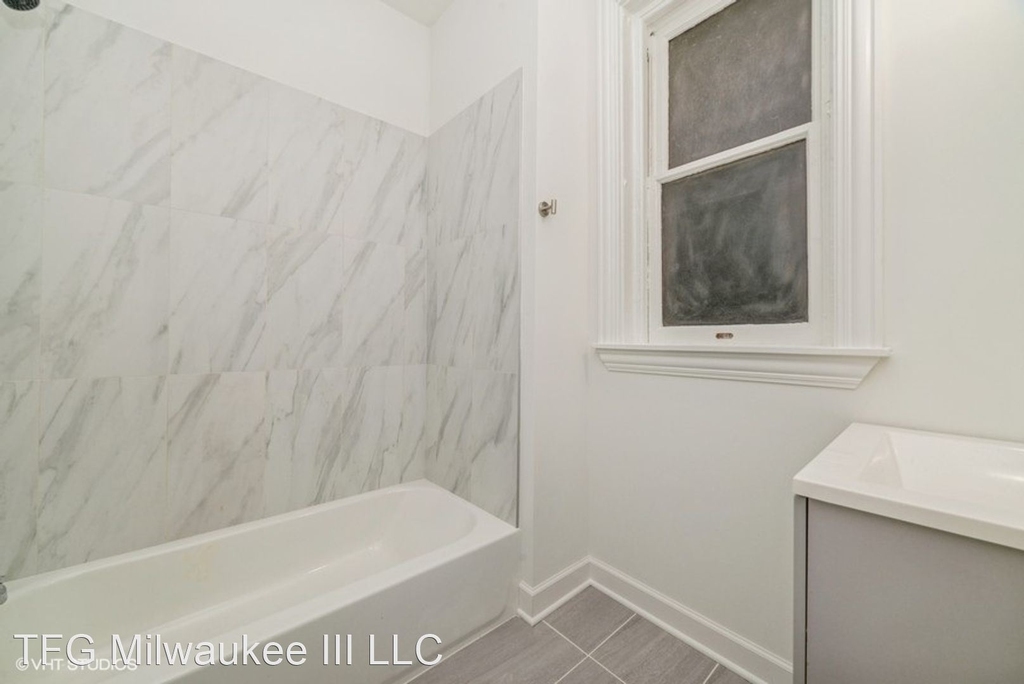 2803 E Belleview Place - Photo 13