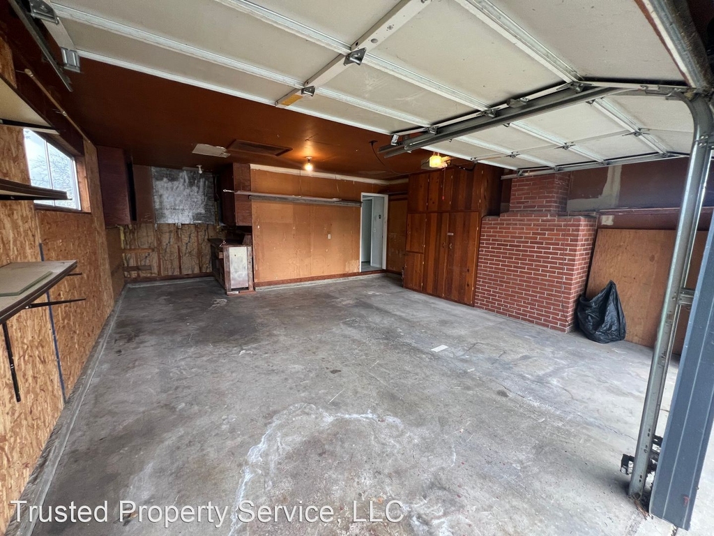 1695 W. 22nd Ave - Photo 15