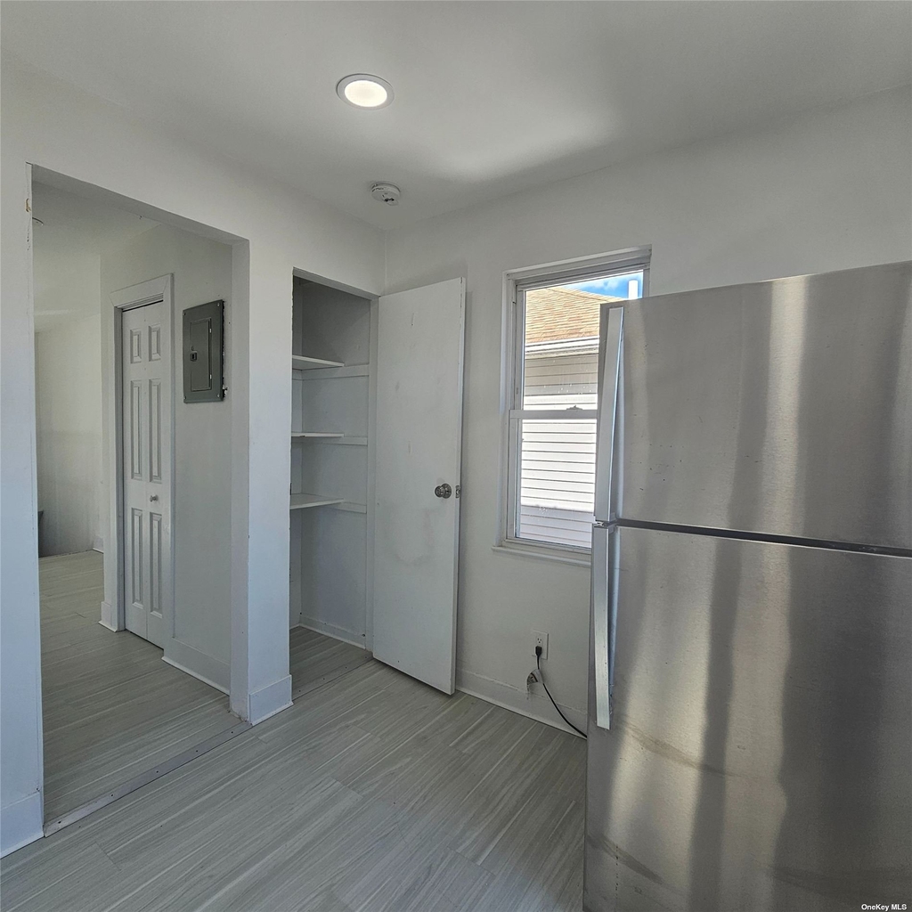 124 W Fulton Street - Photo 4