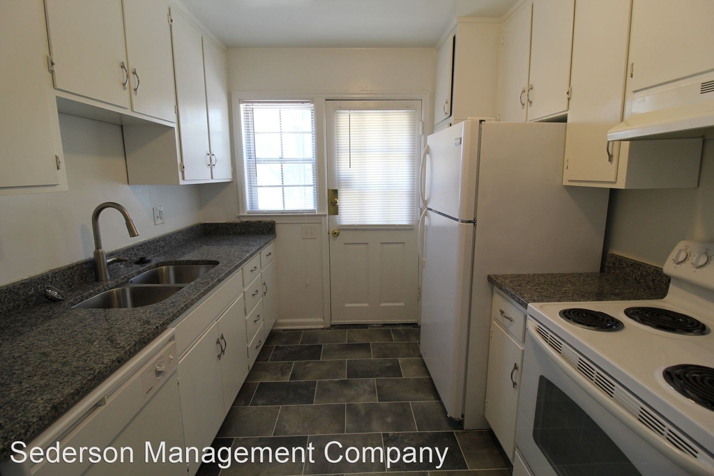 7608 Terrace Street - Photo 3