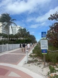 4301 Collins Ave - Photo 2