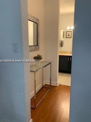 445 Sw 11th St - Photo 15