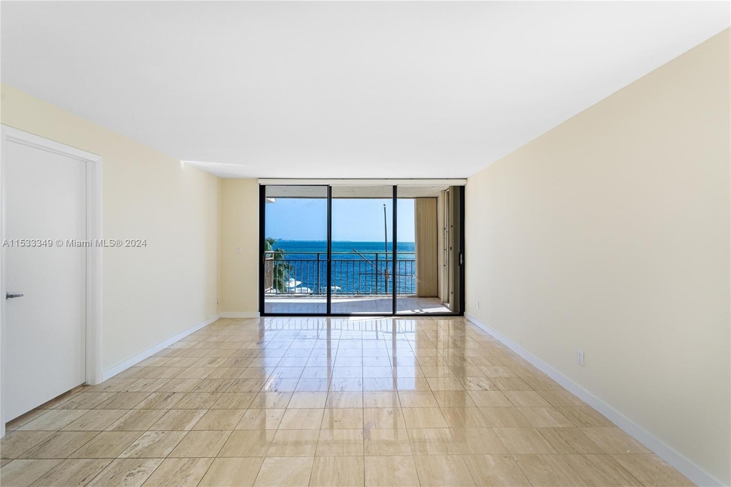 1632 S Bayshore Ct - Photo 8