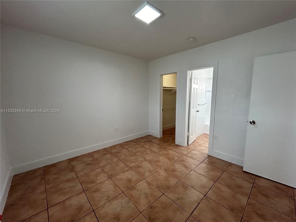 12416 Ne 12th Ct - Photo 8