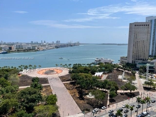 50 Biscayne Blvd - Photo 45