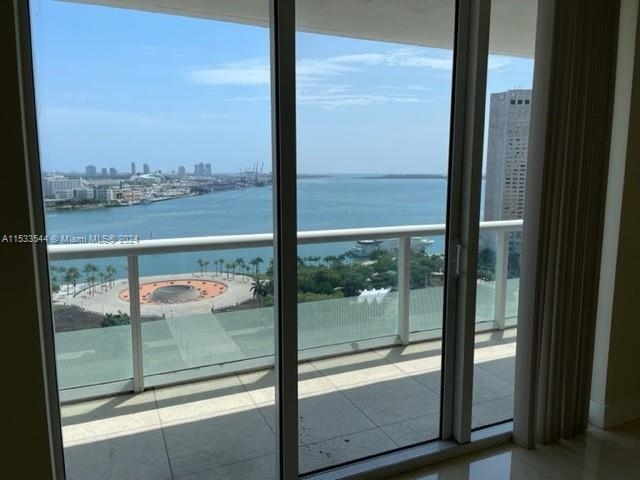 50 Biscayne Blvd - Photo 20