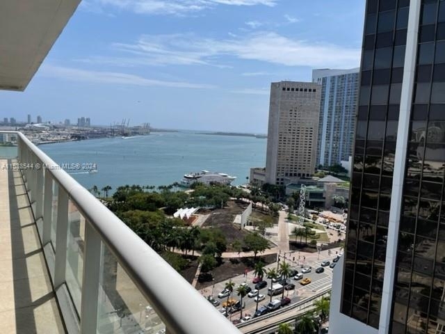 50 Biscayne Blvd - Photo 51