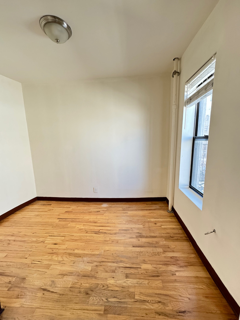 328 East 14th Street - Photo 5