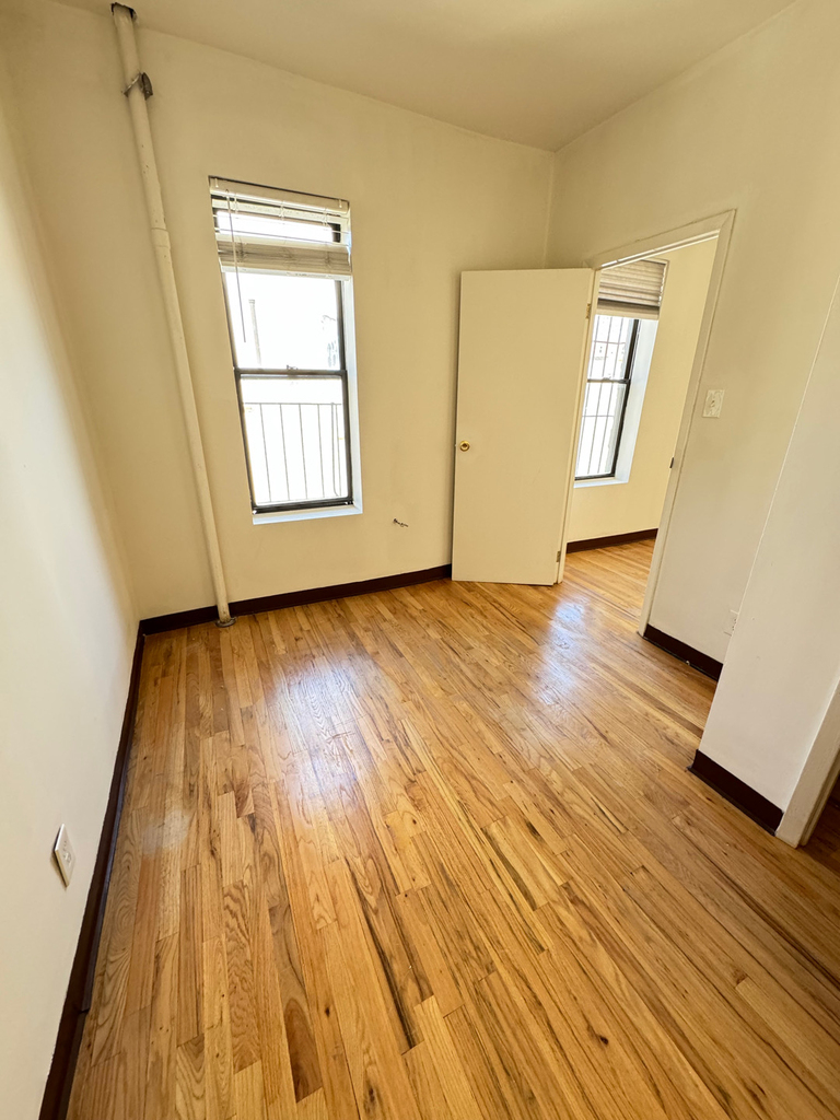 328 East 14th Street - Photo 4