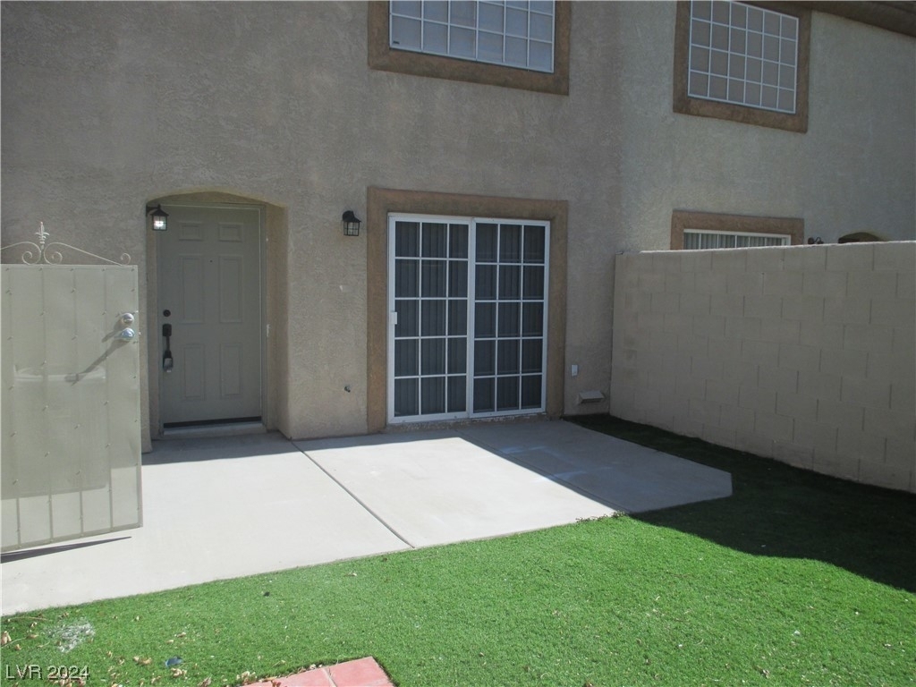 7745 Almeria Avenue - Photo 15