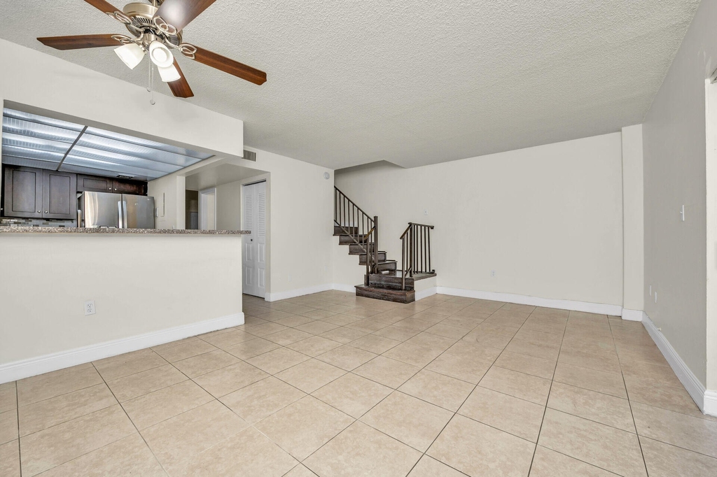 9050 Nw 28th Street - Photo 9