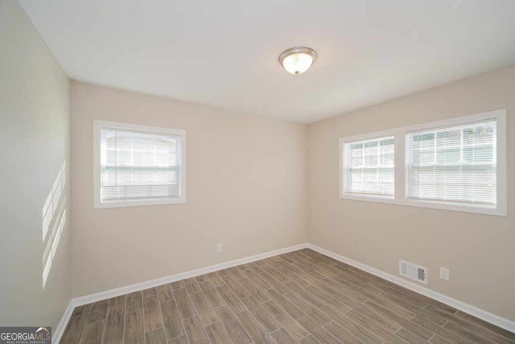 4302 Edinburgh Way - Photo 11