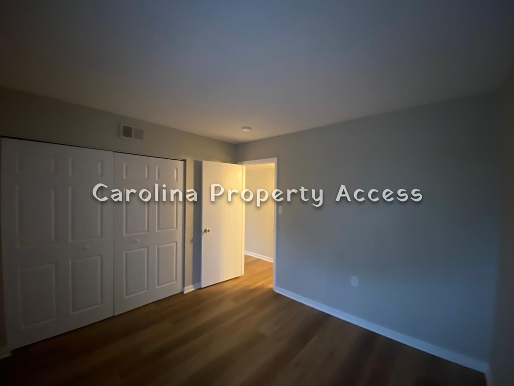 500 Umstead Drive - Photo 4