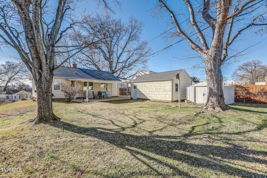 1845 Oakwood Drive - Photo 6