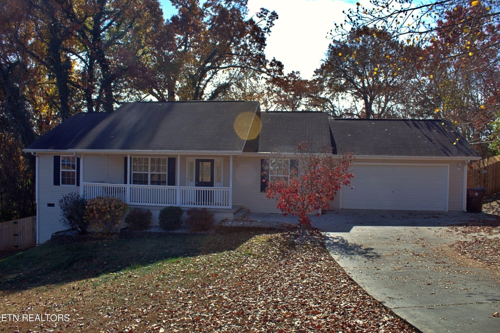 3304 Ne Chantilly Drive - Photo 0