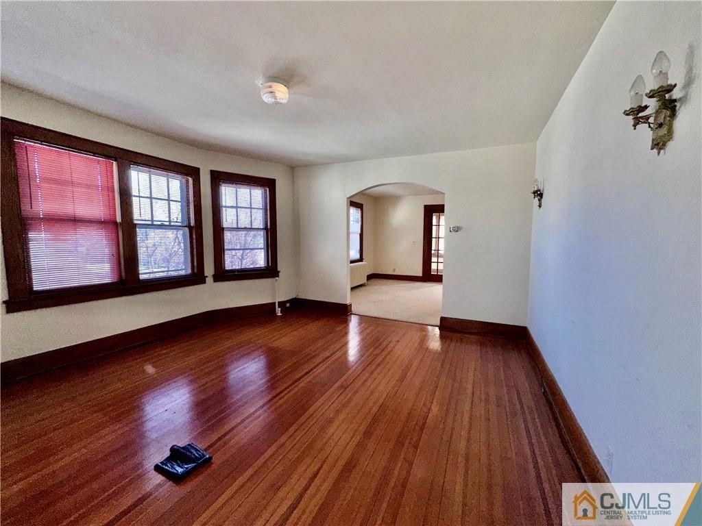 560 Spruce Avenue - Photo 3