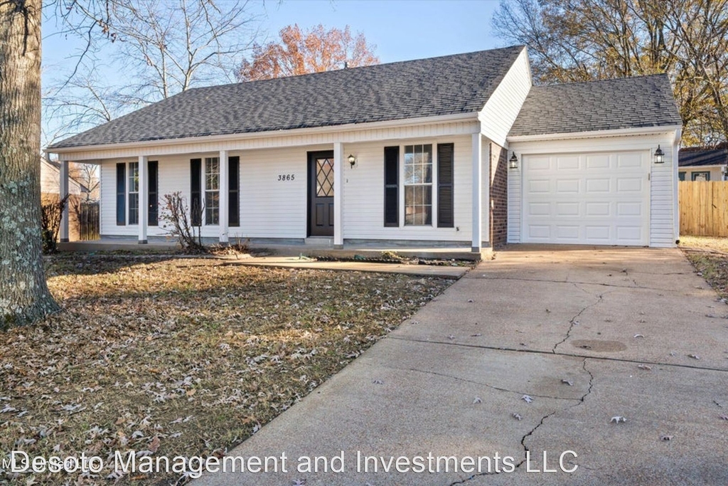 Shadow Oaks Parkway3865 3865 Shadow Oaks Parkway - Photo 1