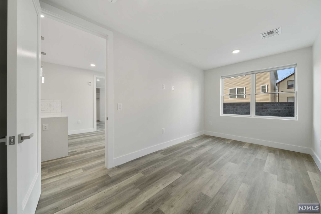 3443 John F Kennedy Boulevard - Photo 10