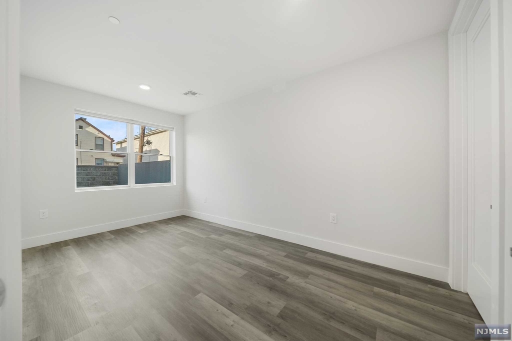 3443 John F Kennedy Boulevard - Photo 12