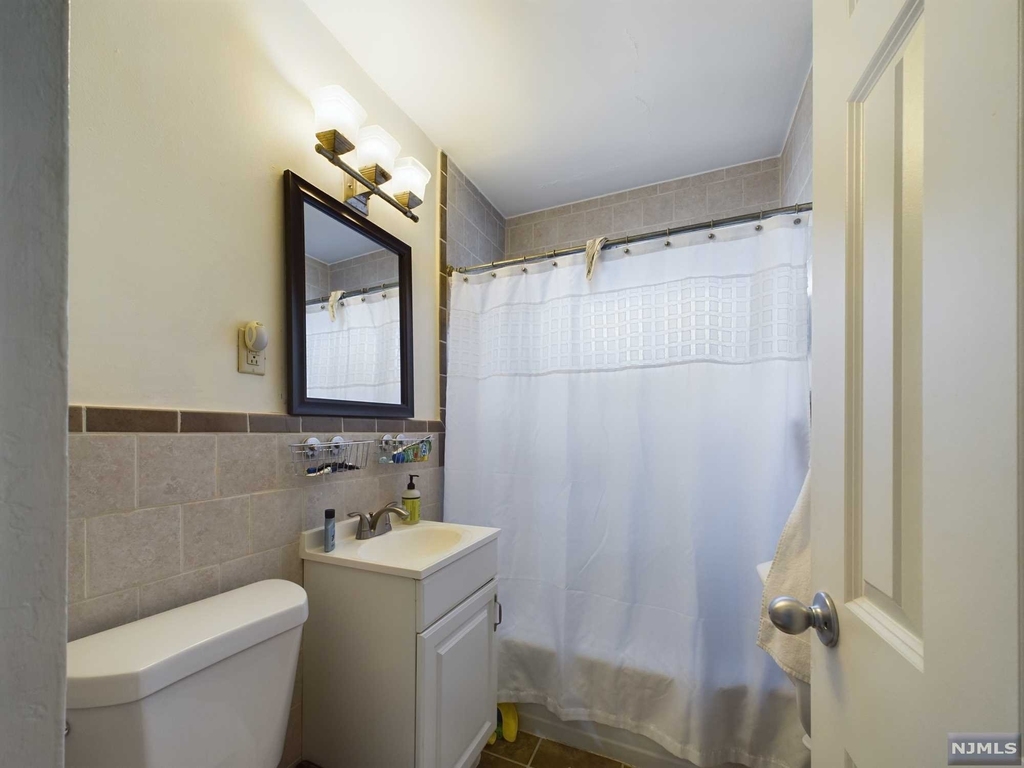 3091 Edwin Avenue - Photo 7