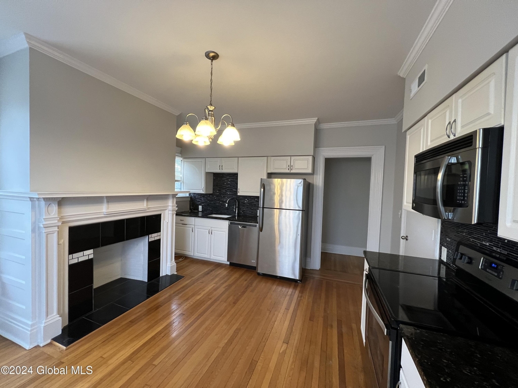 1238 Union Street - Photo 8