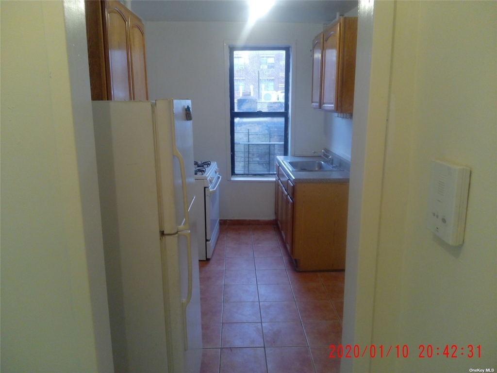 1369 College Avenue - Photo 6