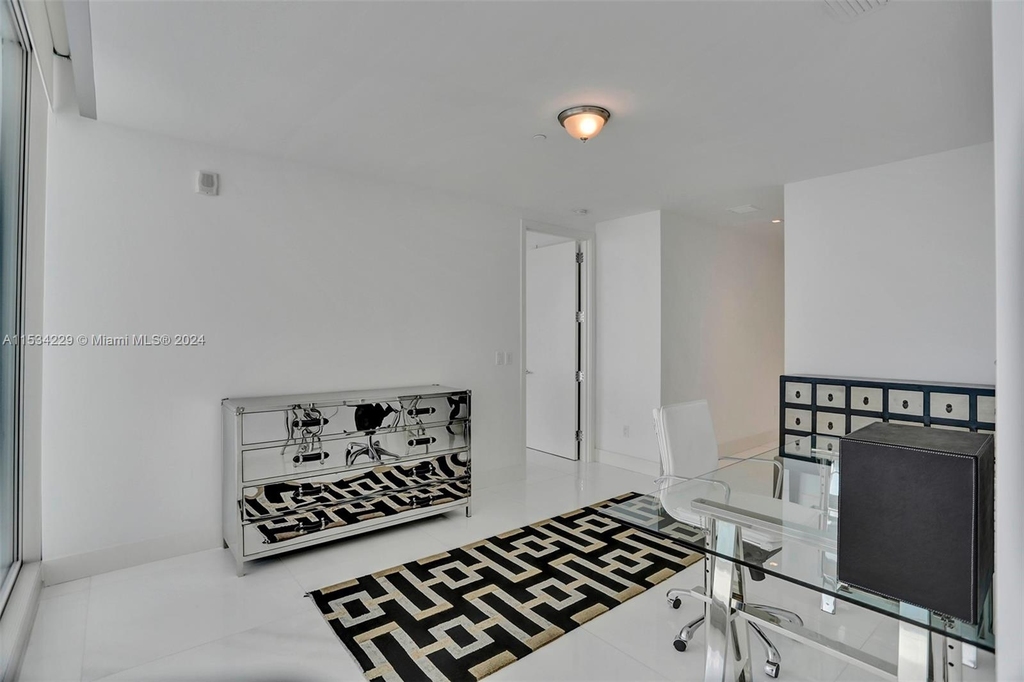 16901 Collins Ave - Photo 38
