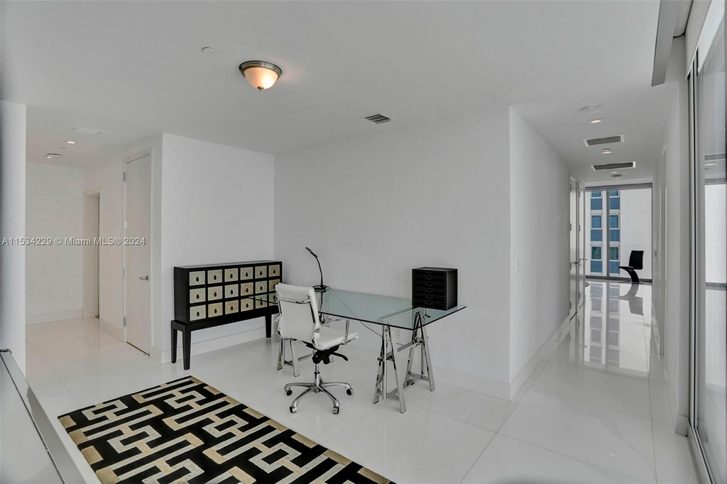 16901 Collins Ave - Photo 39