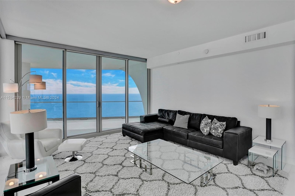16901 Collins Ave - Photo 4
