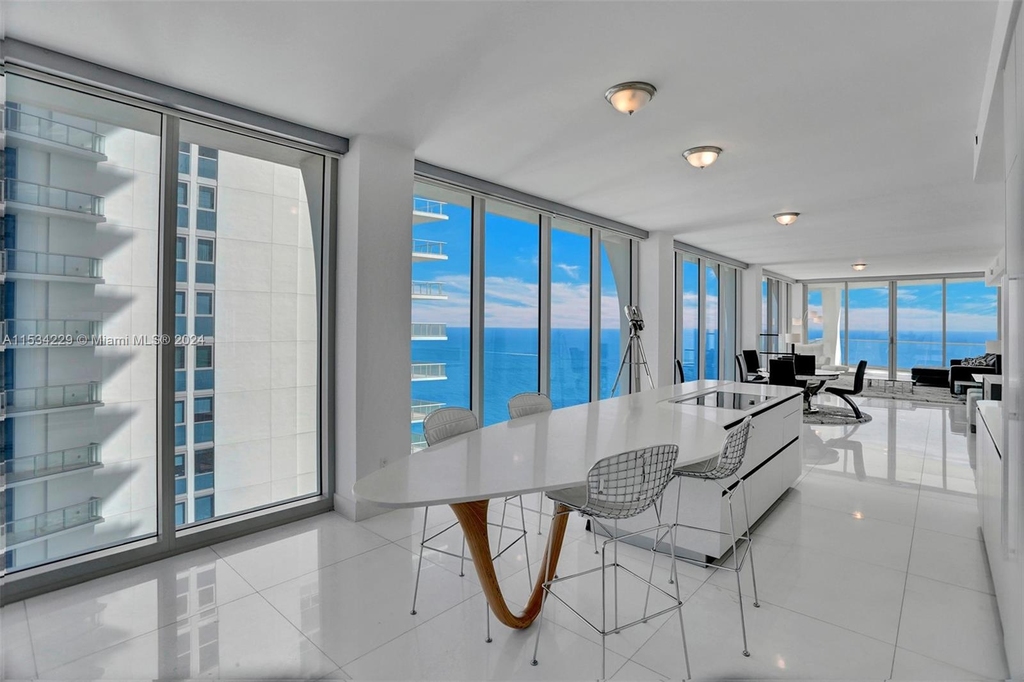 16901 Collins Ave - Photo 16