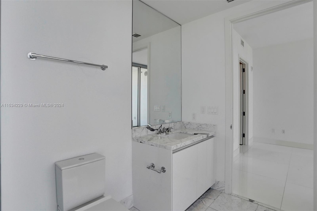 16901 Collins Ave - Photo 47