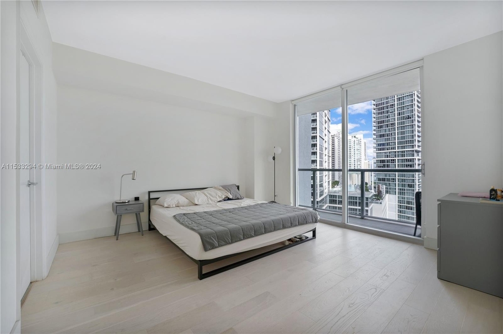 500 Brickell Ave - Photo 21