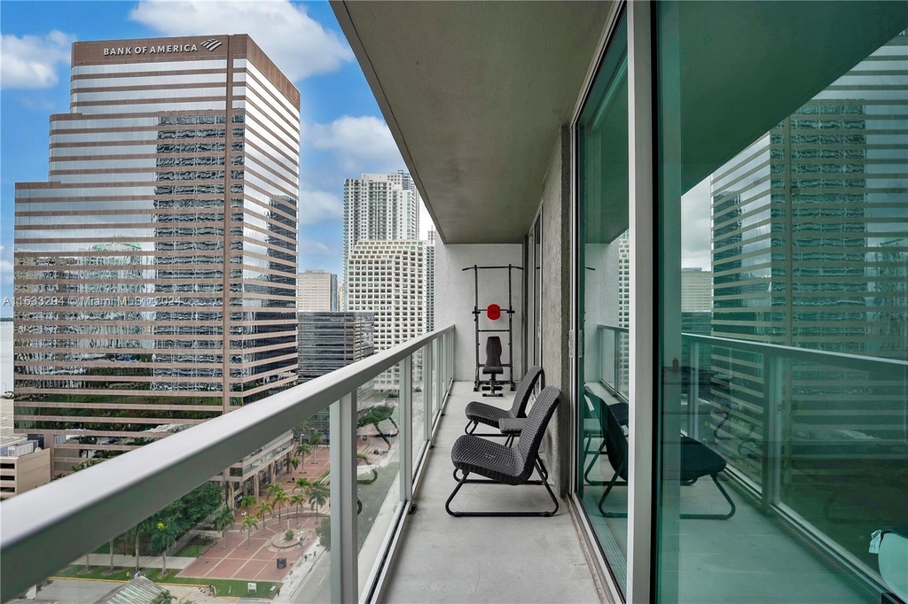 500 Brickell Ave - Photo 12