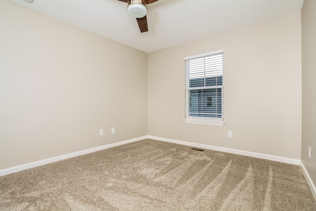 2052 Sarah Drive - Photo 10