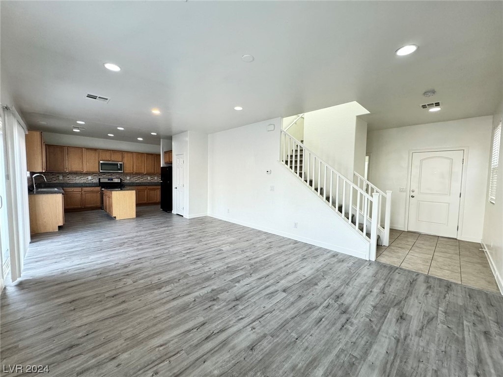 8930 Whitten Park Avenue - Photo 3